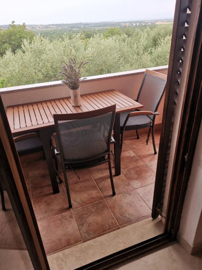 Apartment Zita With 1 Bedroom In Relaxing Surroundings Near Umag Умаг Екстер'єр фото